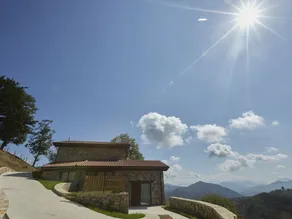 Hilltop Mansion in Cangas de Onís With Meadow View - Image 4