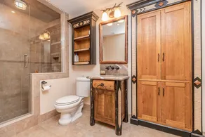 Westwood Stunning Custom Built Lake Joseph Luxury Cottage - Image 5