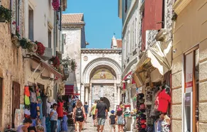 Nice Home in Porec With Wifi and 2 Bedrooms - Image 5
