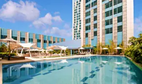 Crimson Hotel Filinvest City Manila - Image 4