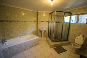 The View Lodge - Image 2