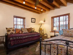 2 Bedroom - In Railyard, 10 Min. Walk to Plaza - Desert Breeze - Image 2