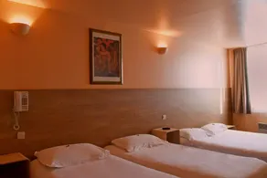 Hotel Comte de Nice - Image 2
