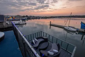 Houseboat Harbourside View - Image 5