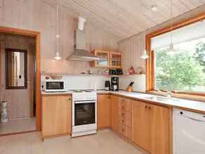 Rustic Holiday Home in Rødby Lolland With Terrace - Image 4
