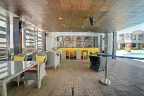 FabHotel Prime The King's Court - Image 2