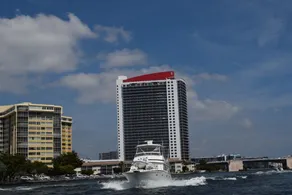 BW Miami Vacation Rentals at Beachwalk Resort - Image 3