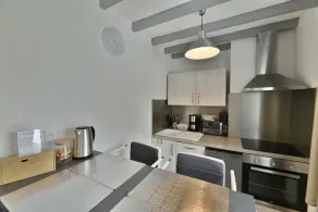 Gîte-du Chêne-Eigenes Badezimmer-Poolblick - Image 3