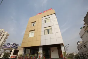 Hotel Crossroads by OYO Rooms - Image 3