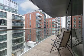 Charming 2BR apt in Battersea by Wandsworth Town - Image 5