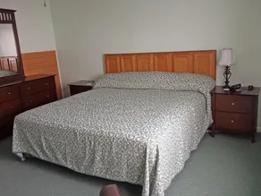 Captain's Inn Point Lookout - Image 5