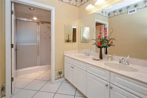 Tides Beach Club - Image 5