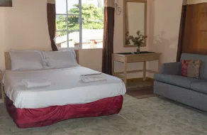 Golden Sands Guest House - Image 4