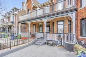 QuickStay - Chic & Modern Townhouse in Little Italy - Image 2