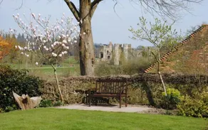 11 Angel Yard, Midhurst - Image 5