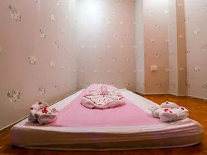 SHH Hotel by OYO Rooms - Image 4