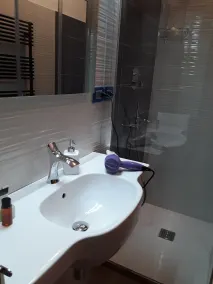 La Riviera - Image 3