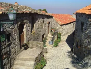 Beautiful 10 bed Cottage in Celorico With Pool - Image 5