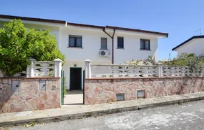 Stunning Home in Roseto Capo Spulico With 4 Bedrooms - Image 5