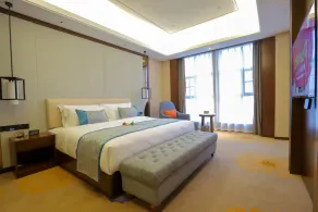 Hualiang Huatian Holiday Hotel - Image 2