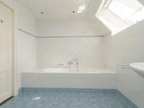 Lovely Holiday Home in Bergen With Meadow View - Image 5