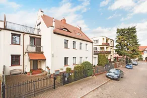 Navy Group Family House - Image 3