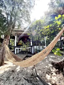 Beach Bungalow - Image 4