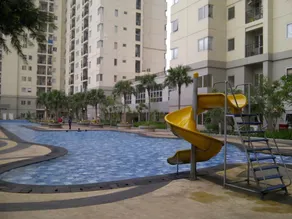 Strategic Studio Maple Park Apartment Near Kemayoran and Sunter - Image 4