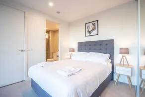 Poplar Apartments - Image 4