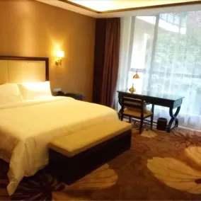 Celebrity vacation Hotel (Guangwushan Scenic Area) - Image 2