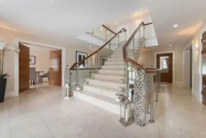 Mono Luxe Villa in Newcastle Upon Tyne - Image 4