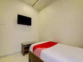 Hotel Ruchi by OYO Rooms - Image 2