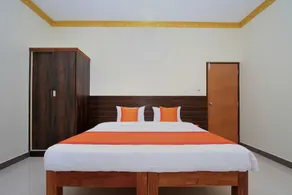OYO 10549 Hotel Le Comforts - Image 2