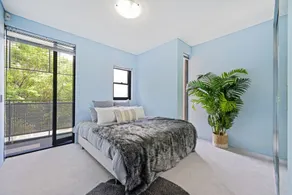 Terrace Living in the Heart of Sydney - Image 2
