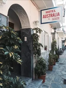 Hotel Australia - Image 4