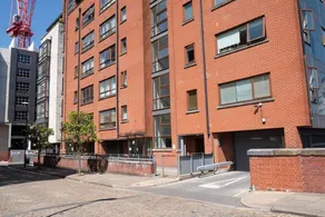 Amazing 2 Bed Flat in the Heart of Piccadilly - Image 4