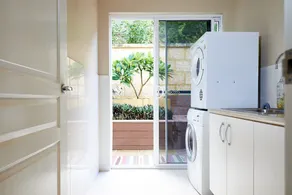 Sorrento Beach Manor - Image 5