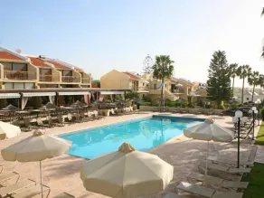 Cute 1-bedroom Holiday Apartment With Balcony All Yours - Image 3