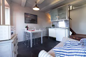 Mamma Ciccia Holiday Home - La Tour Orange Varenna - Image 2