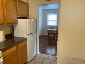 Cozy, Roomy 1 Bedroom Home in Cincinnati - Image 5