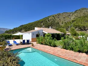 Attractive Holiday Home in Canillas de Aceituno With Terrace - Image 3