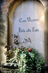 2 bedrooms house with city view jacuzzi and enclosed garden at Massa e Cozzile - Image 2