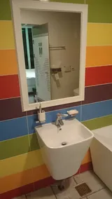 Color M Motel - Image 2