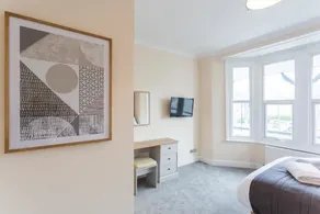 Estuary House - Image 2