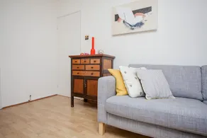 2BD Apartment in Bermondsey with Amazing Views - Image 2