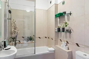 Large Contemporary Apartment with Three-Bedroom - Image 5