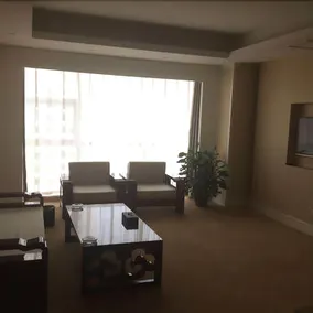 Longcheng International Hotel - Image 2
