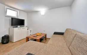 Beautiful Home in Dubranec With Outdoor Swimming Pool, Wifi and 3 Bedrooms - Image 5