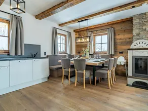 Luxurious Chalet in Katschberghöhe With Balcony - Image 5