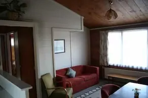 Utuhina Hot Springs Lodge - Image 4